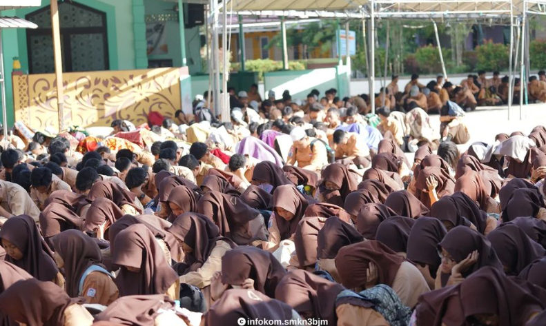 https://www.smkn3banjarmasin.sch.id/images/noimage.jpg